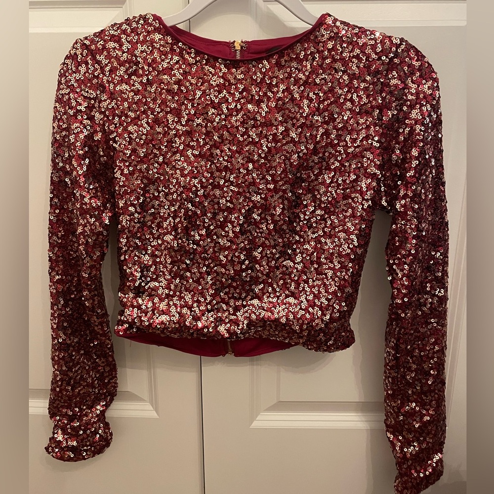 FESTIVE TOP